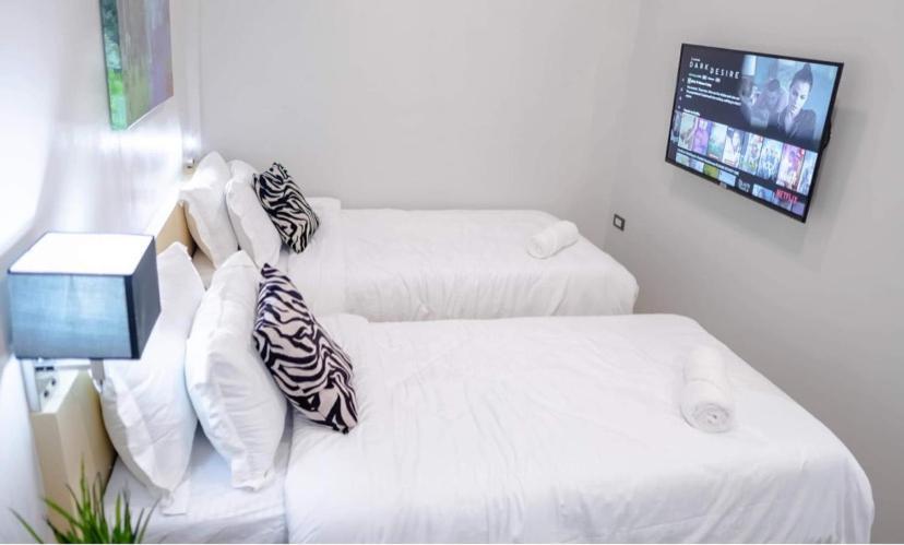 Radlett Residences Hotel - Tuguegarao Экстерьер фото